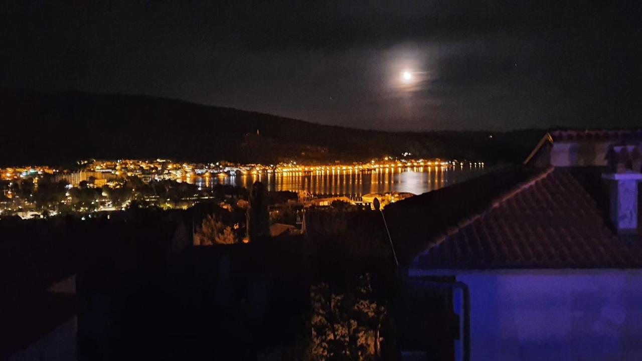 Apartment Helmut With Sea View Baška Exterior foto